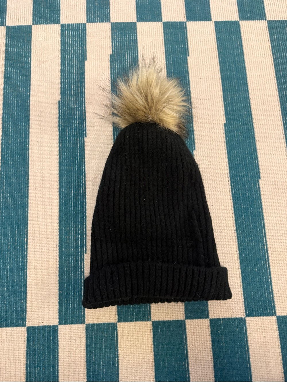 Abercrombie & Fitch Black Knit Beanie with Tan Faux-Fur Pom